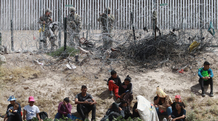 Preocupación de migrantes y empresarios en frontera México-EEUU tras renuncia de Biden