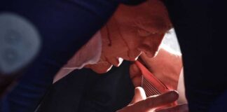 Trump herido, pero «a salvo», tras un tiroteo en un mitin en Pensilvania con dos muertos