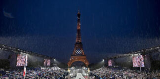 La lluvia empapa la ceremonia inaugural