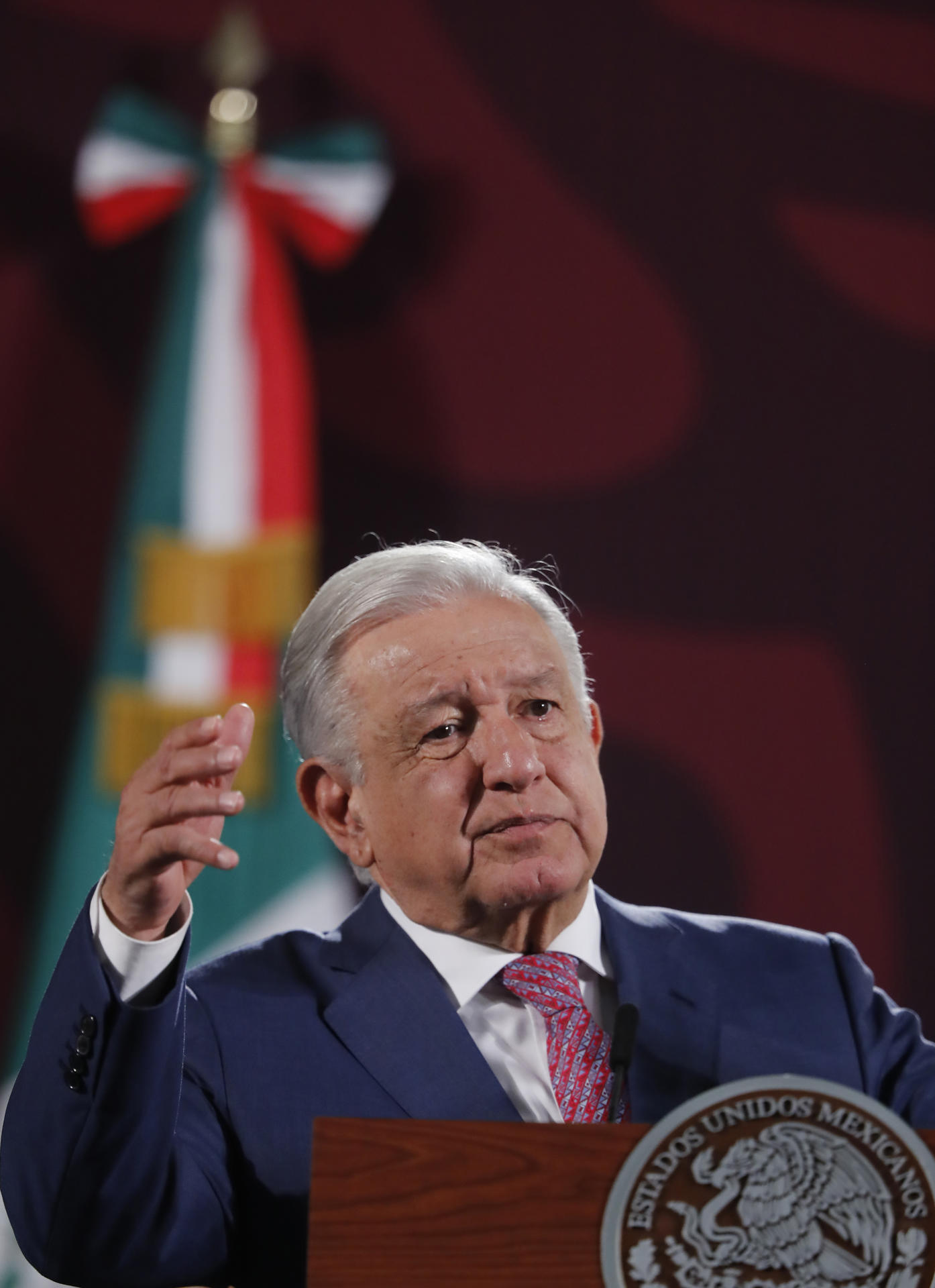 El presidente de México, Andrés Manuel López Obrador, participa en su conferencia de prensa matutina este lunes, en Palacio Nacional de la Ciudad de México (México). EFE Mario Guzmán
