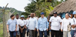 Cancilleres de Colombia y Panamá visitan Capurganá, puerta de entrada al Darién