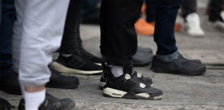 Juez impide a EEUU detener a menores no acompañados una vez que cumplen 18 años