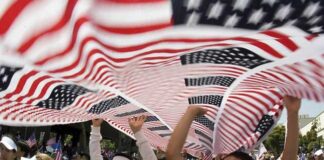 La aprobación de Trump entre los votantes latinos cae al 37 % en una nueva encuesta