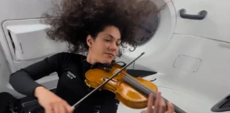 Una tripulante de la Polaris interpreta desde el espacio un tema de “Star Wars” junto a varias orquestas