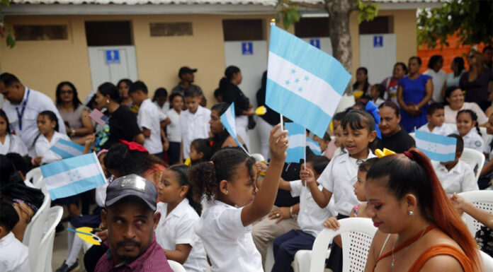 Fundación Ficohsa, USAID y SEDUC alcanzan la gran meta que beneficiará a más de 10.600 niños en 25 escuelas