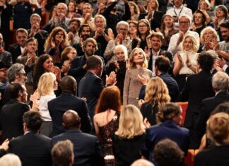 Isabelle Huppert brinda un homenaje al cine al recibir el Premio Lumière