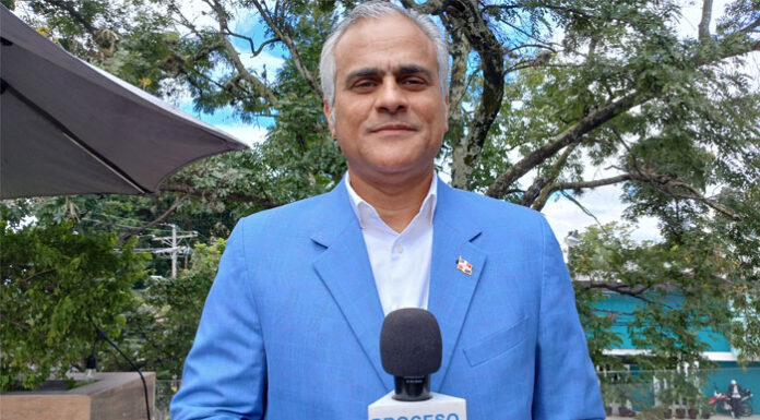 Jóvenes hondureños y dominicanos beneficiados con mil becas en inteligencia artificial