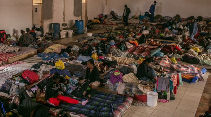 Varias ONG acusan a Grecia de detenciones ilegales de migrantes menores no acompañados