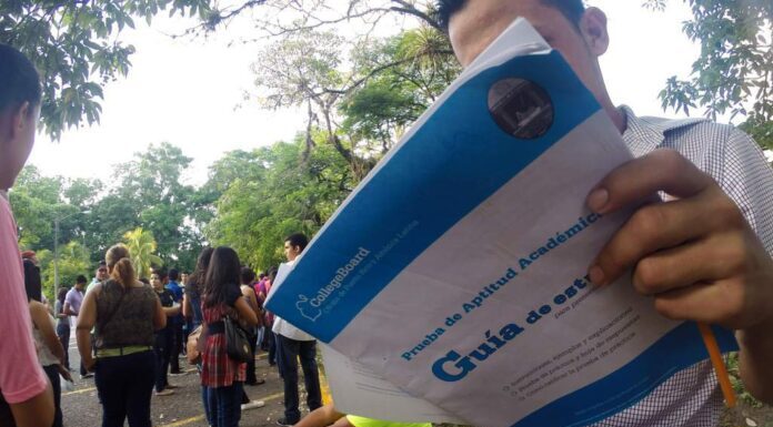 Prueba para ingreso a UNAH aumentó de 350 a 500 lempiras, denuncian estudiantes