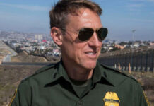 Trump elige a su nuevo jefe de la Oficina de Aduanas y Protección Fronteriza