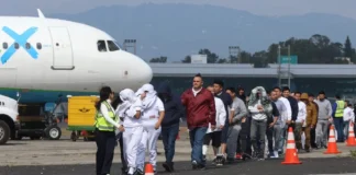 Trump defiende los cientos de inmigrantes deportados en sus primeros días de mandato