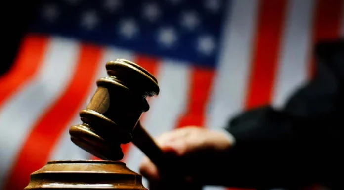 Juez bloquea la decisión de Trump de poner fin al TPS para venezolanos y haitianos