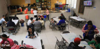 Demandan al Gobierno Trump para que pague 40 millones usados en albergues migratorios