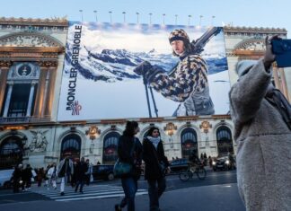 La Ópera de París celebra el 150 aniversario del Palacio Garnier entre dificultades
