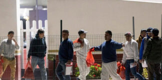 Redadas y frío, dos problemas que mantienen en vilo a los migrantes hondureños