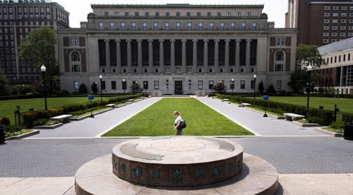 La Universidad de Columbia acepta los requisitos de Trump para mantener su financiación