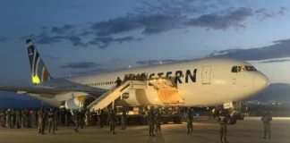 Maduro confirma contacto cordial con Trump y recibe vuelo de migrantes en plenas tensiones