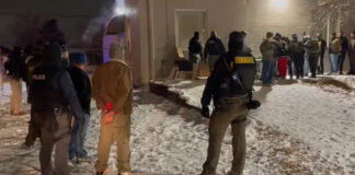 La DEA detiene a más de 100 inmigrantes en un «night club» de Colorado