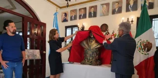 Embajada de Honduras en México devela busto en honor a José Cecilio del Valle