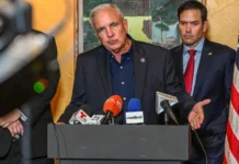 Congresista defiende centro de detención del ICE en Miami donde migrantes exclaman ‘SOS’