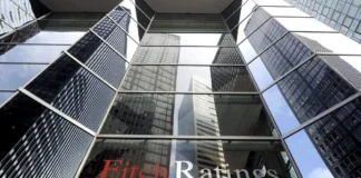 Fitch degrada calificaciones de bancos y bolsa mexicanos por acusaciones de lavado en EEUU