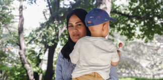 De Gaza a España para salvar la vida de un hijo con cáncer: «Allí solo le esperaba muerte»