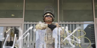 Unos 700 marines se unen al despliegue de la Guardia Nacional en Los Ángeles