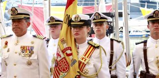 La princesa Leonor, abanderada en la jura de bandera que hoy vivió el Elcano en Nueva York