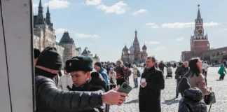 Putin da un año de plazo para la creación del registro estatal de extranjeros en Rusia