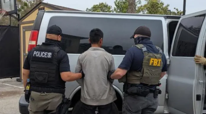 La Casa Blanca niega estar enfocada en deportar a niños del sistema de acogida en Florida