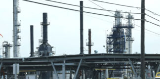 El crudo de Texas baja un 3.43 %, hasta 66.16 dólares el barril