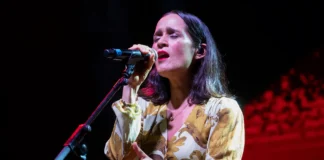 La cantante mexicana Julieta Venegas premiada en España por su compromiso social