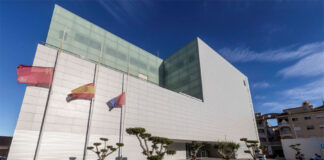 Disturbios tras una supuesta agresión de inmigrantes causan heridos en localidad española