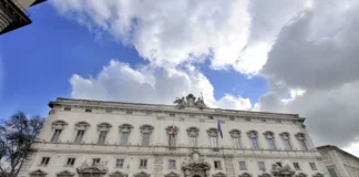 El Constitucional italiano critica los centros de retención de inmigrantes y pide legislar