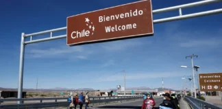Chile expulsa a 37 extranjeros a Bolivia, Colombia y Ecuador y suma más de 670 en 2025
