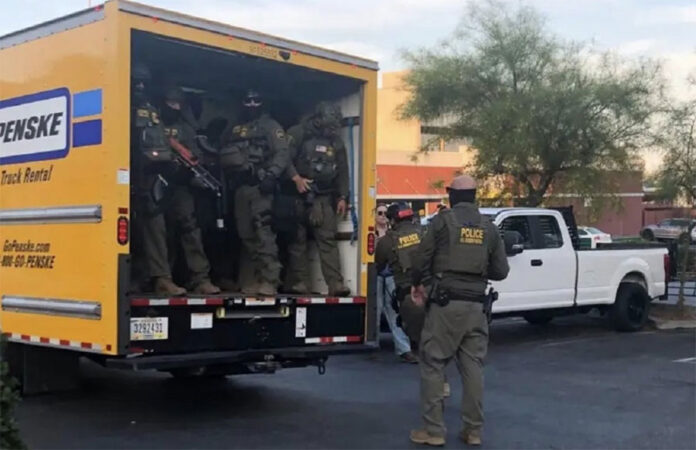 Agentes-camión-de-mudanzas