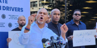 Taxistas amenazan con paralizar Nueva York si entran en funcionamiento robotaxis autónomos