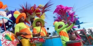 Desfiles, carrozas y carnaval en el 447 aniversario de Tegucigalpa