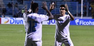 2-0. Honduras consigue su primer triunfo en la fase final de las eliminatorias mundialistas