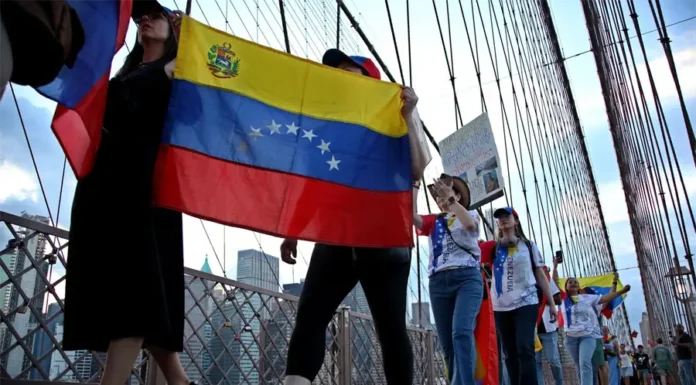 El Supremo de EEUU permite de nuevo a Trump revocar el TPS a unos 300,000 venezolanos