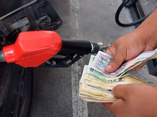 Bajan los precios de los combustibles en el inicio de 2026