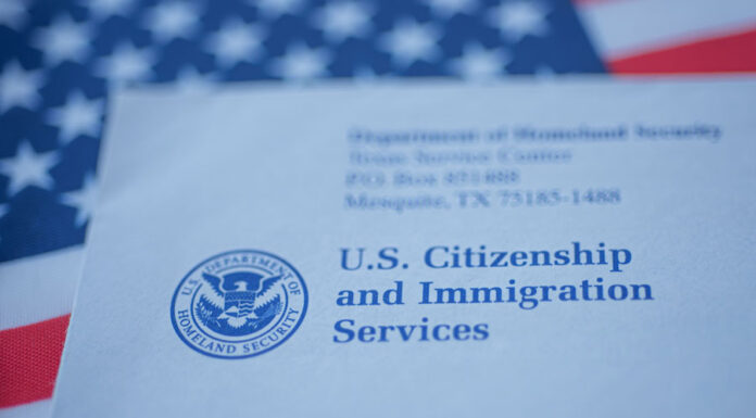 El examen de ciudadanía más largo es solo el primer cambio en el proceso de naturalización – La Opinión