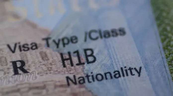 La Casa Blanca aclara que aplicará tasa única solo a “nuevas visas” H-1B tras confusión