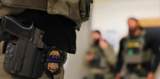 Agente federal es herido por fuego amigo en medio de operativo migratorio en Los Ángeles