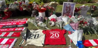 La afición portuguesa rinde homenaje a Diogo Jota en el partido frente Irlanda