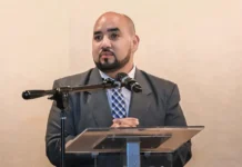 Elecciones en Honduras dejan a un ministro destituido que felicitó a su esposa opositora