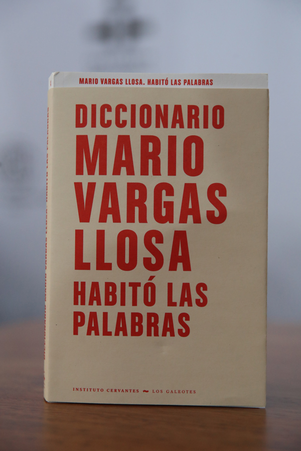 Vargas Llosa en cien palabras, de la A a la Z, un mapa simbólico y afectivo del Nobel