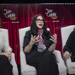 Netflix lanza una serie de Juan Gabriel con imágenes inéditas que grabó durante 40 años