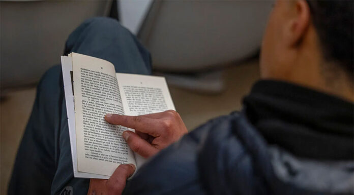 Florida lidera por tercer año en la prohibición de libros en las escuelas de EEUU