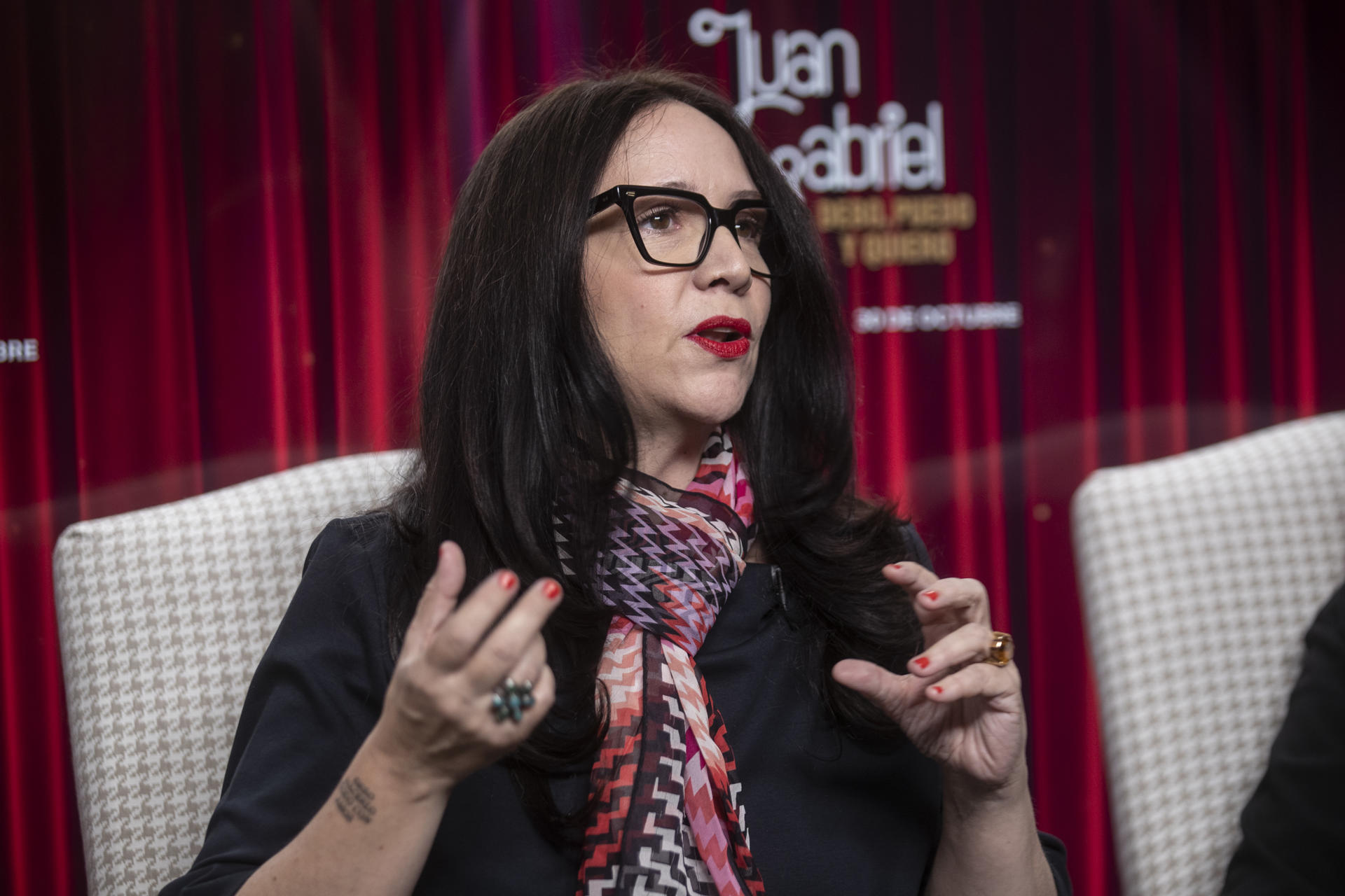 La directora María José Cuevas habla durante una entrevista con EFE este jueves, en Ciudad de México (México). EFE/ Isaac Esquivel
